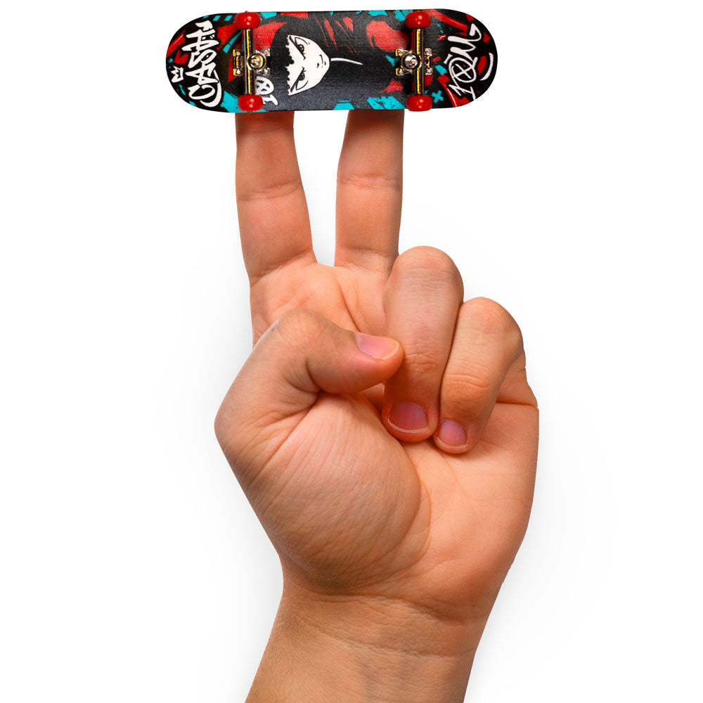 Cash 10m Subs Skate Toy!